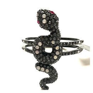 Snake bracelet